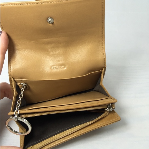 Coach genuine leather trifold wallet - Picture 4 of 8